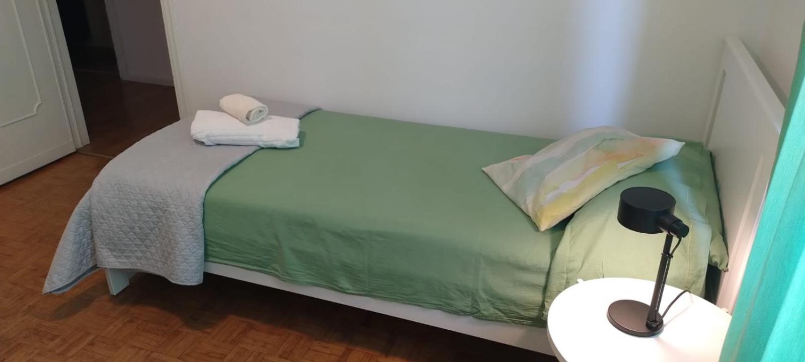 לוקה Appartamento Viale Puccini - Free Gated Parking - 3 Minutes From Center מראה חיצוני תמונה