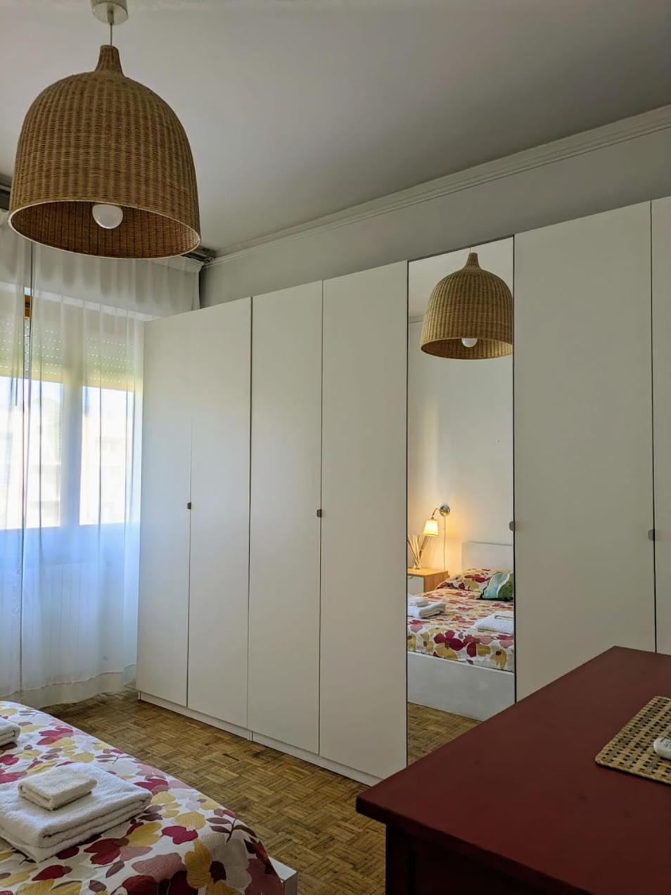 לוקה Appartamento Viale Puccini - Free Gated Parking - 3 Minutes From Center מראה חיצוני תמונה