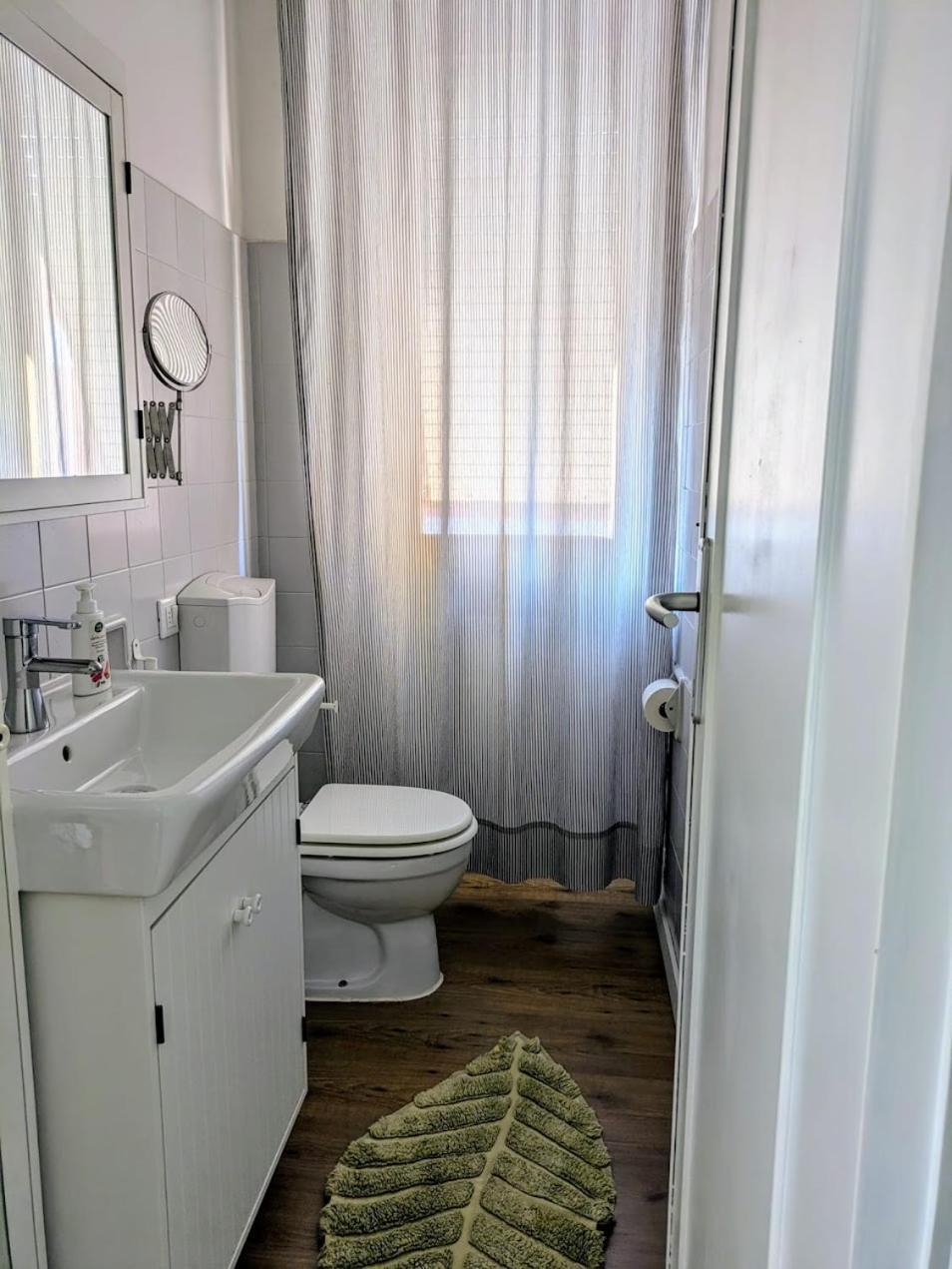 לוקה Appartamento Viale Puccini - Free Gated Parking - 3 Minutes From Center מראה חיצוני תמונה