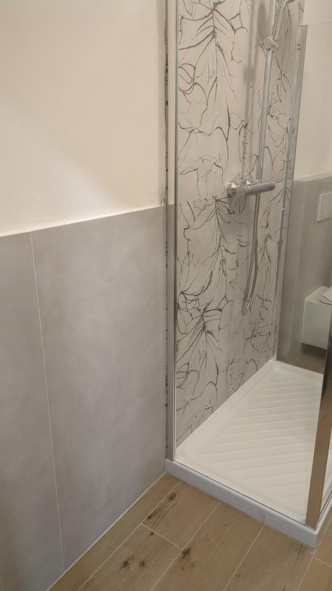 לוקה Appartamento Viale Puccini - Free Gated Parking - 3 Minutes From Center מראה חיצוני תמונה